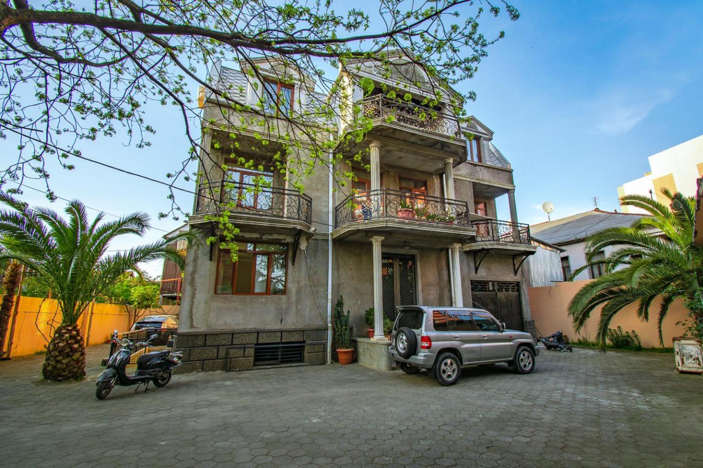 Nana'S Guesthouse Batumi Exteriör bild