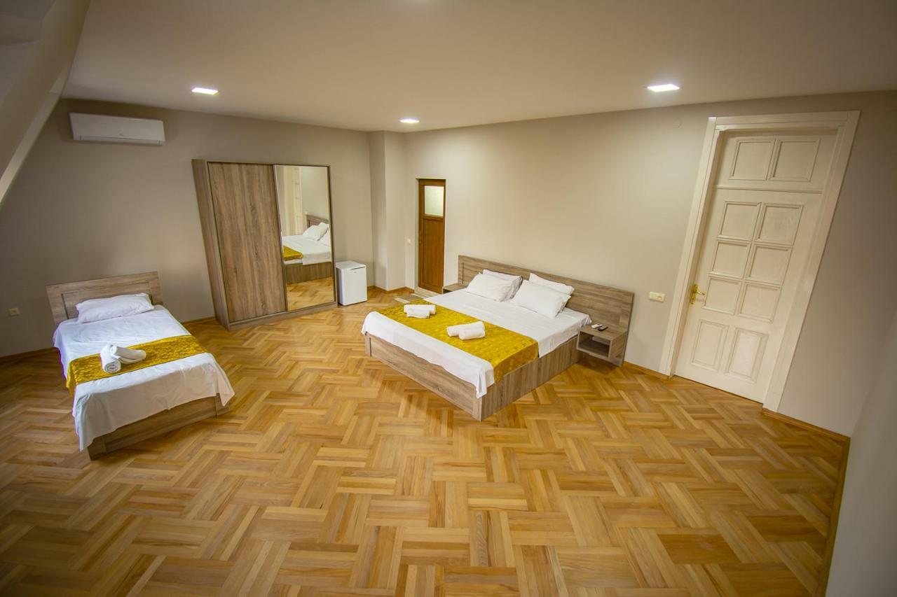 Nana'S Guesthouse Batumi Exteriör bild