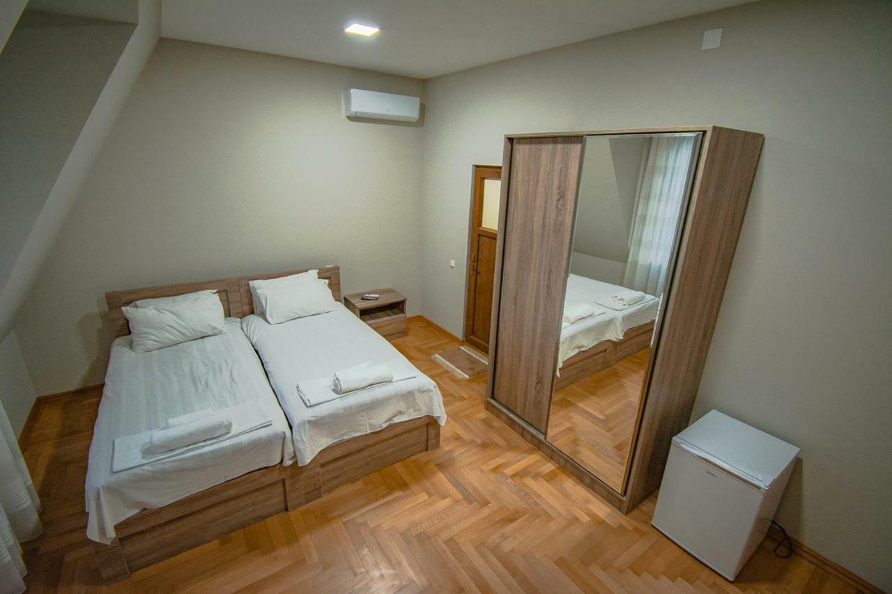 Nana'S Guesthouse Batumi Exteriör bild